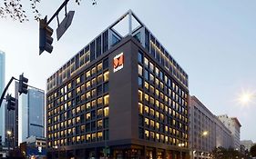 citizenM Los Angeles Downtown